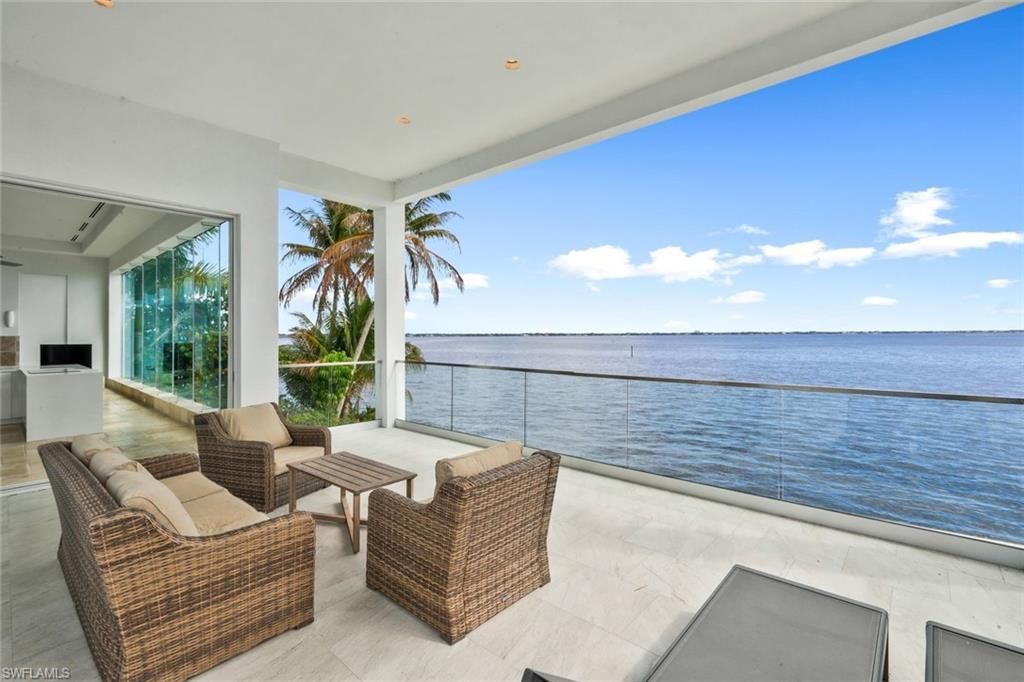 2302 SE 28th St, Cape Coral, FL 33904 Photo
