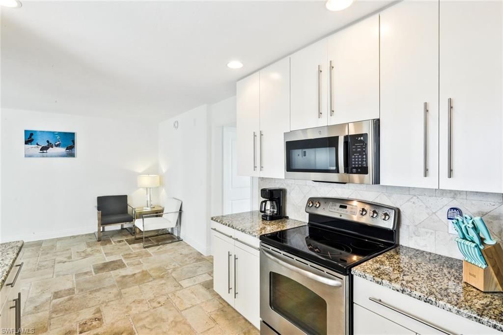 2302 SE 28th St, Cape Coral, FL 33904 Photo