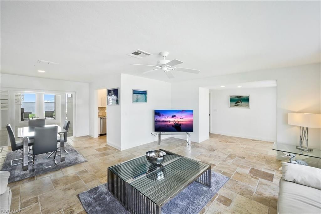 2302 SE 28th St, Cape Coral, FL 33904 Photo