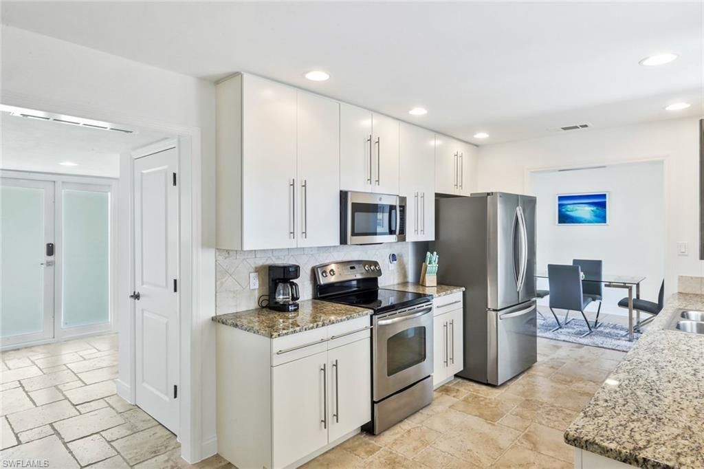 2302 SE 28th St, Cape Coral, FL 33904 Photo