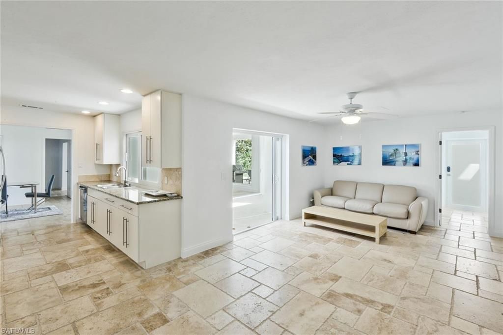 2302 SE 28th St, Cape Coral, FL 33904 Photo
