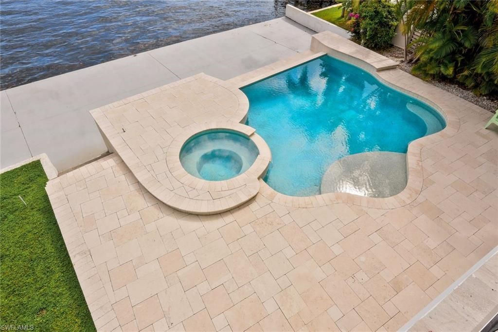 2302 SE 28th St, Cape Coral, FL 33904 Photo