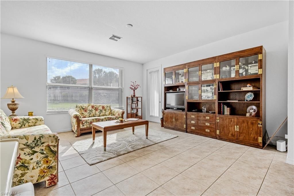3364 Dandolo Cir, Cape Coral, FL 33909 Photo