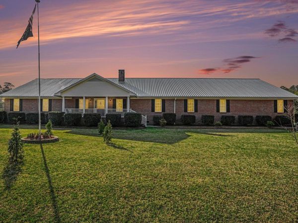 436 Tanner Rd., Hemingway, SC 29554