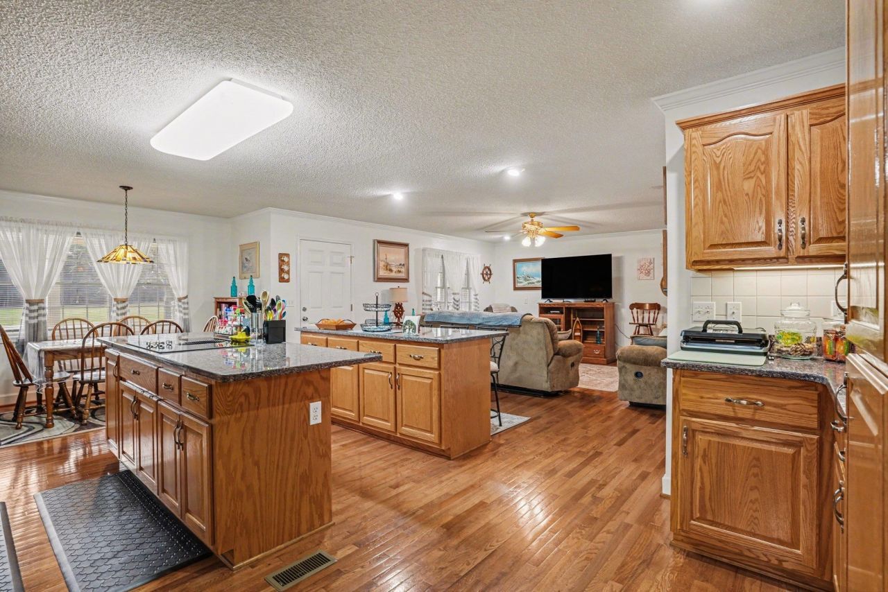 436 Tanner Rd. Photo 11