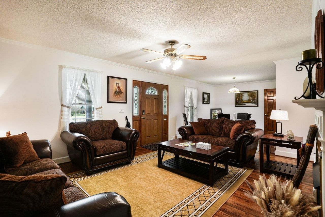 436 Tanner Rd. Photo 9