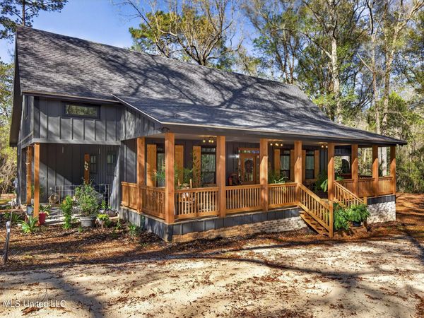 445 Live Oak Drive, Lucedale, MS 39452