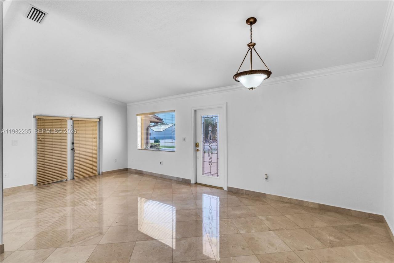 14831 SW 82nd St, Unit na, Miami, FL 33193 Photo
