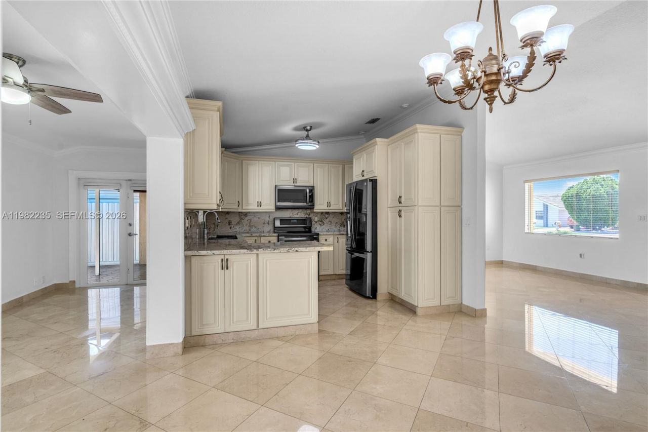 14831 SW 82nd St, Unit na, Miami, FL 33193 Photo