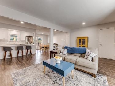 6037 Sandhurst Lane, Unit C, Dallas, TX 75206