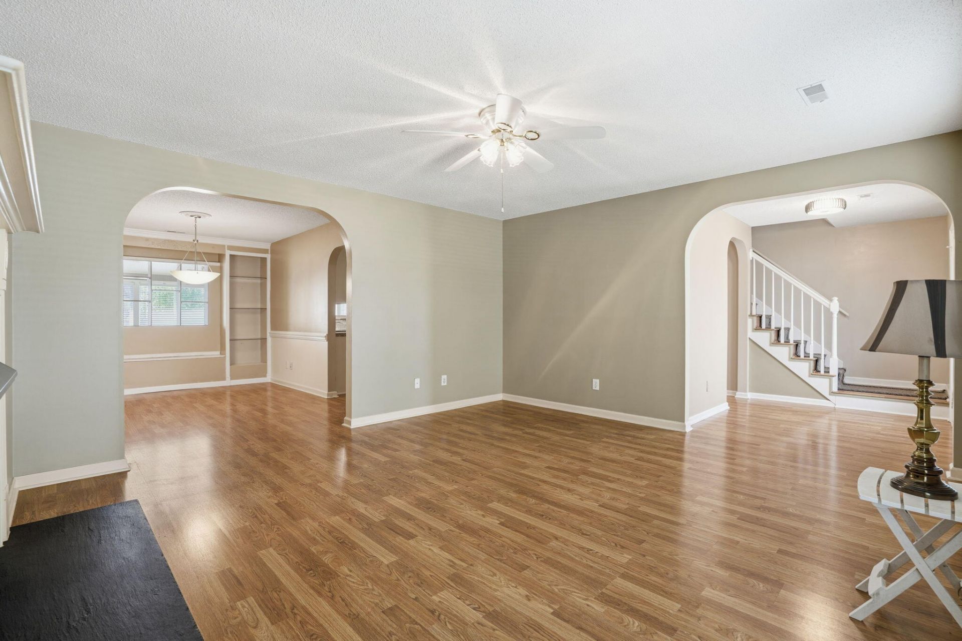 118 Elaine Street Photo 11