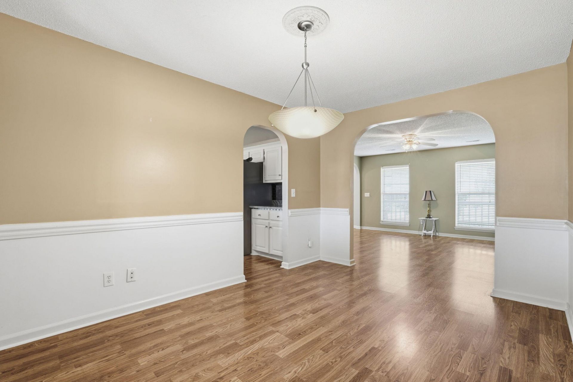 118 Elaine Street Photo 12