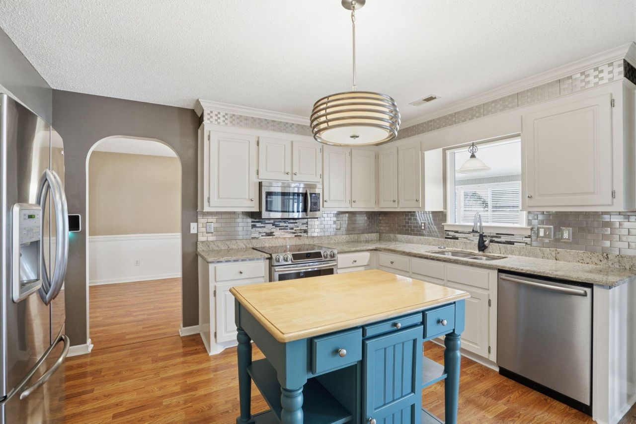 118 Elaine Street Photo 16