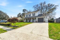 118 Elaine Street photo 4