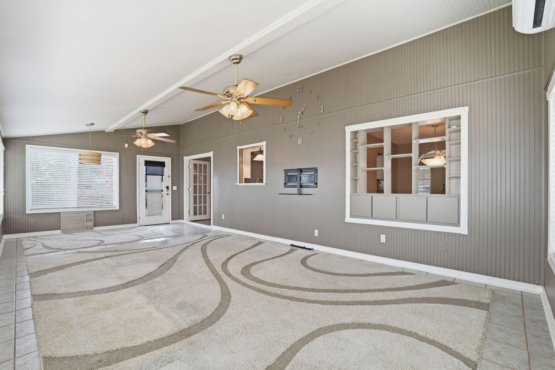 118 Elaine Street Photo 24