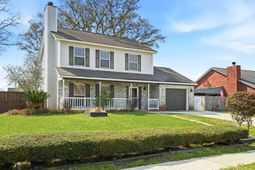 118 Elaine Street photo 4