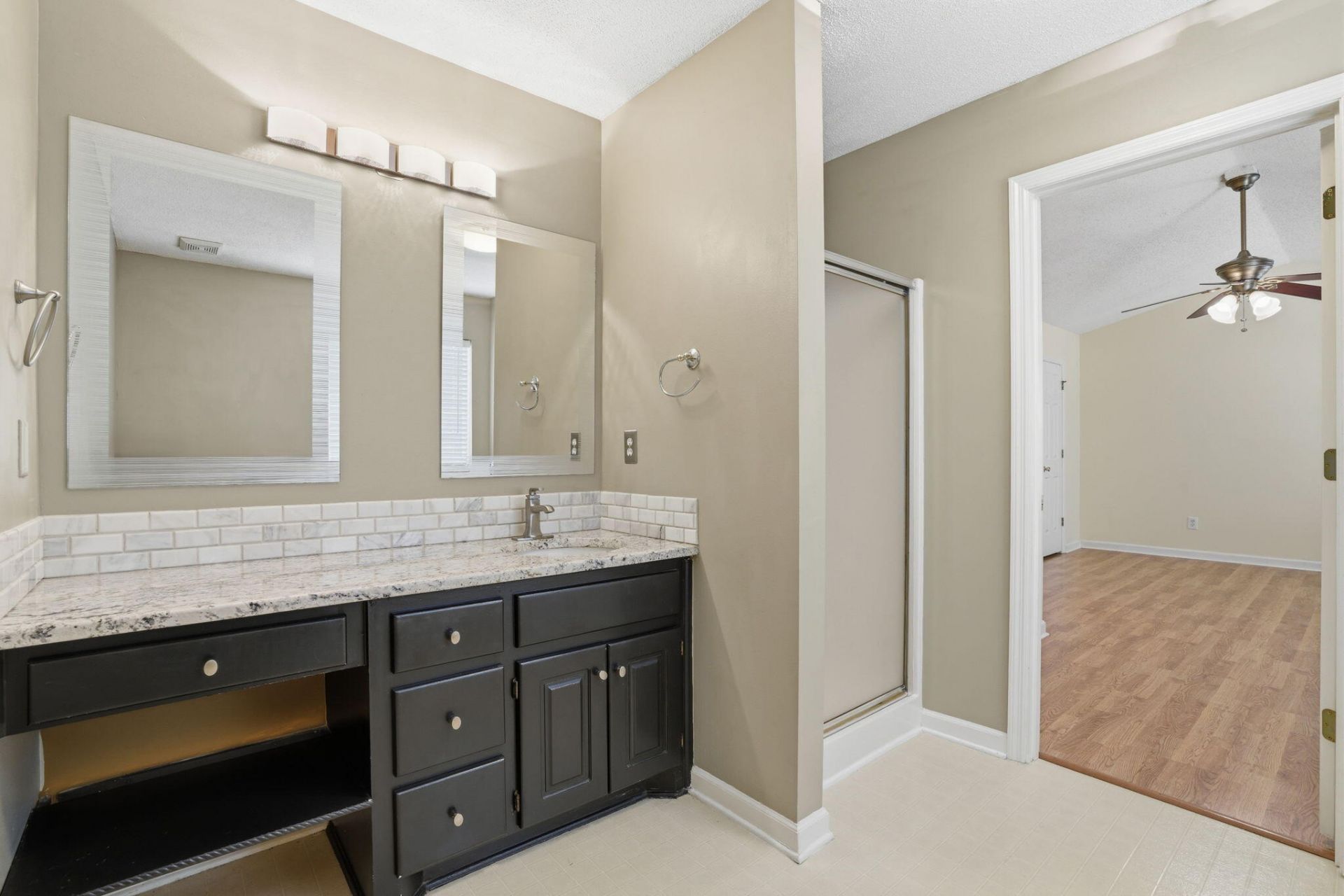 118 Elaine Street Photo 31