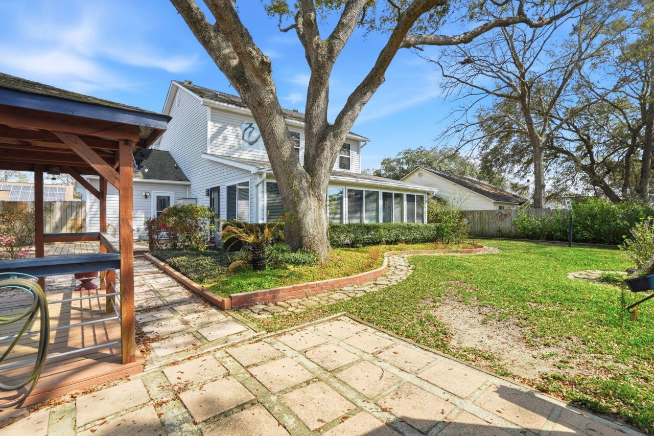 118 Elaine Street Photo 38