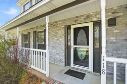 118 Elaine Street photo 4