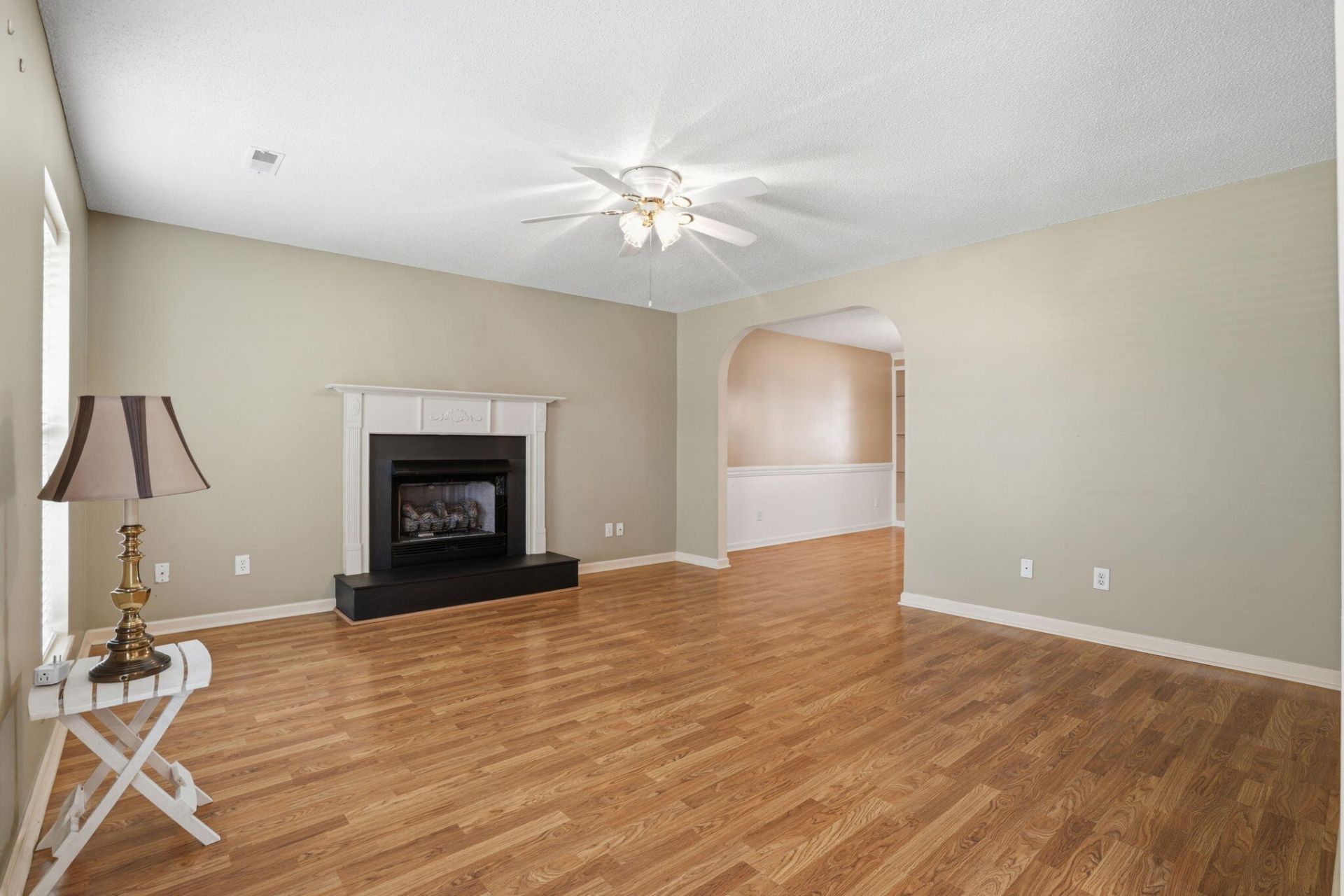 118 Elaine Street Photo 8