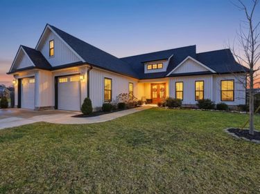 110 Classic Court, Versailles, KY 40383