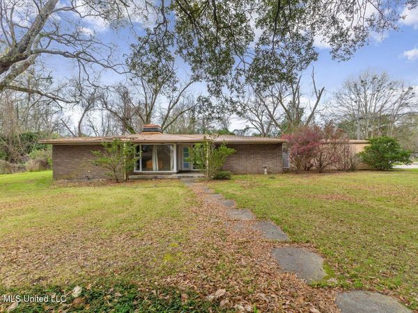 301 Spring Street, Taylorsville, MS 39168