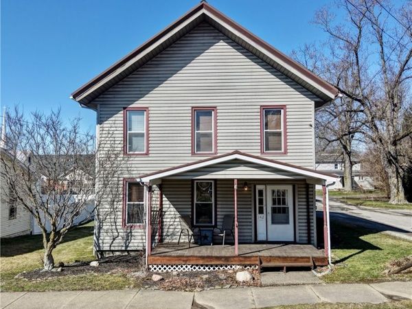 142 E Clay Street, Fredericksburg, OH 44627
