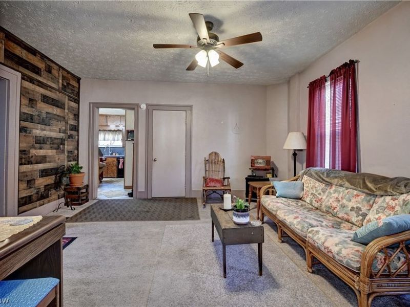 142 E Clay Street, Fredericksburg, OH 44627 Photo 12