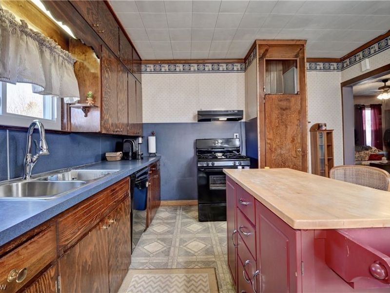 142 E Clay Street, Fredericksburg, OH 44627 Photo 15