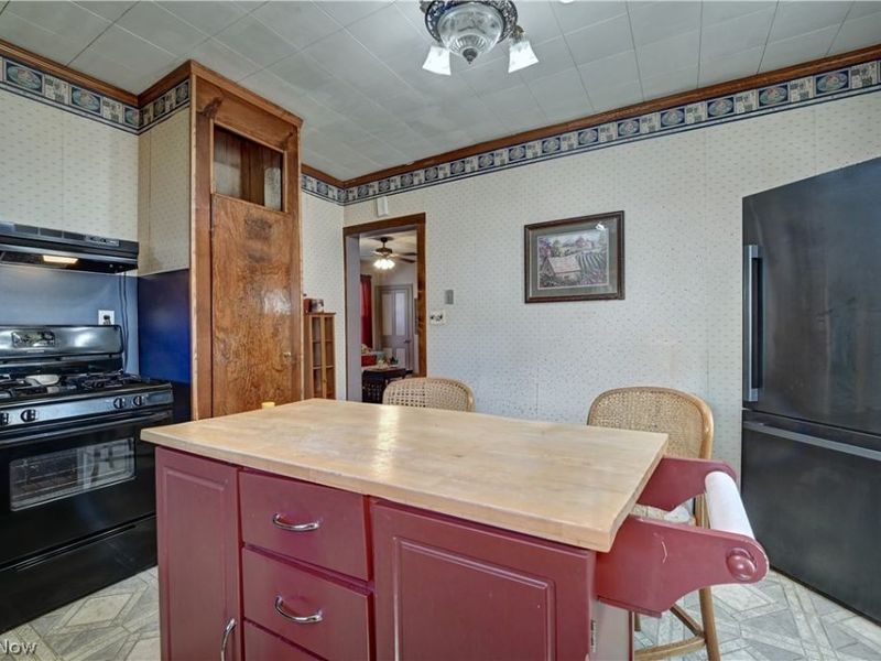 142 E Clay Street, Fredericksburg, OH 44627 Photo 16