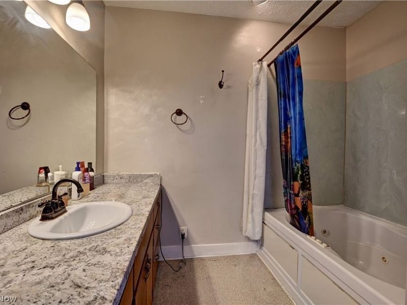 142 E Clay Street, Fredericksburg, OH 44627 Photo 26