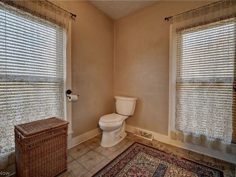 142 E Clay Street, Fredericksburg, OH 44627 Photo 28