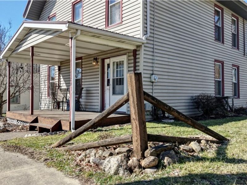 142 E Clay Street, Fredericksburg, OH 44627 Photo 4