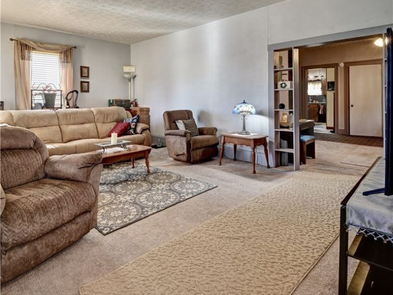 142 E Clay Street, Fredericksburg, OH 44627 Photo 7