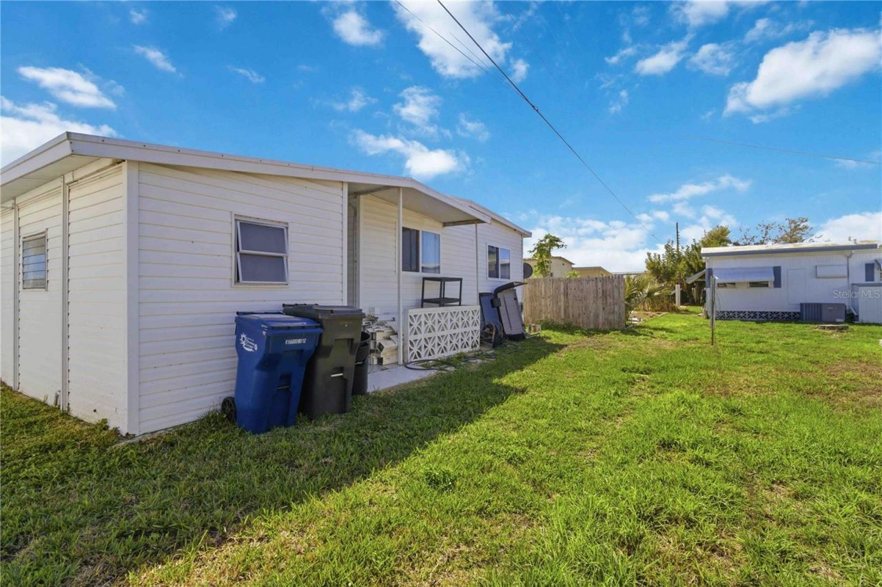 203 48th Avenue Drive W, Bradenton, FL 34207 Photo