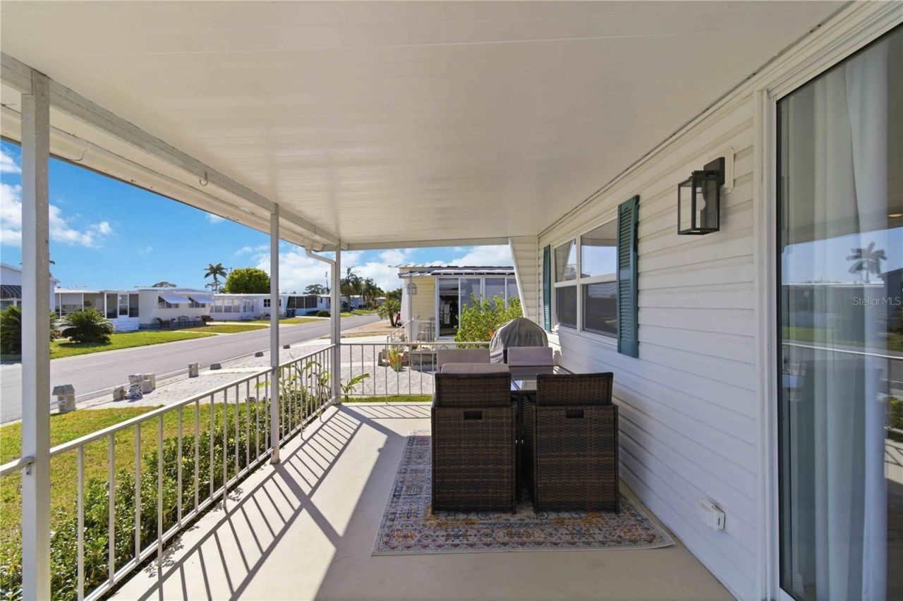 203 48th Avenue Drive W, Bradenton, FL 34207 Photo