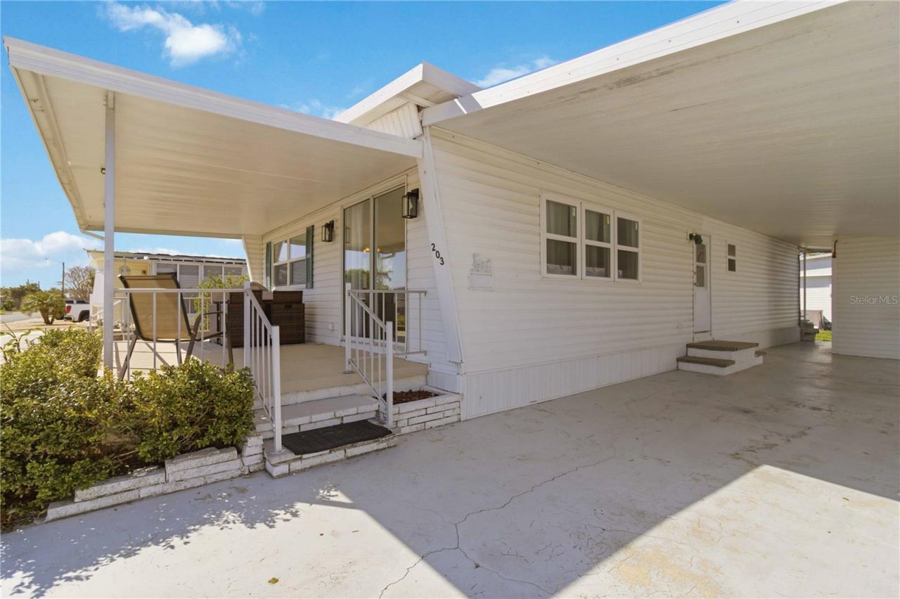 203 48th Avenue Drive W, Bradenton, FL 34207 Photo