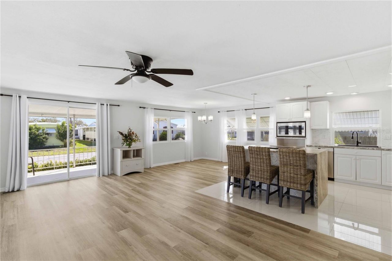 203 48th Avenue Drive W, Bradenton, FL 34207 Photo