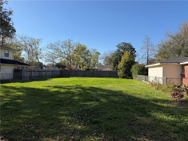 6739 W MAGNOLIA Boulevard , Harahan, LA 70123