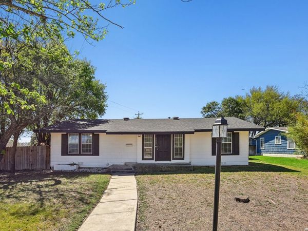 1080 Ivy, Terrell Hills, TX 78209