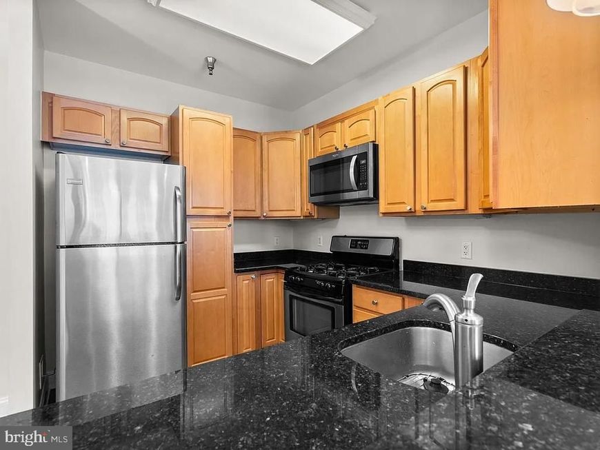 38 Maryland Avenue, Unit 405, Rockville, MD 20850 Main Photo