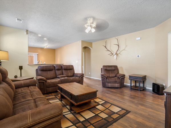 6701 Kayser Mill Road NW, Albuquerque, NM 87114