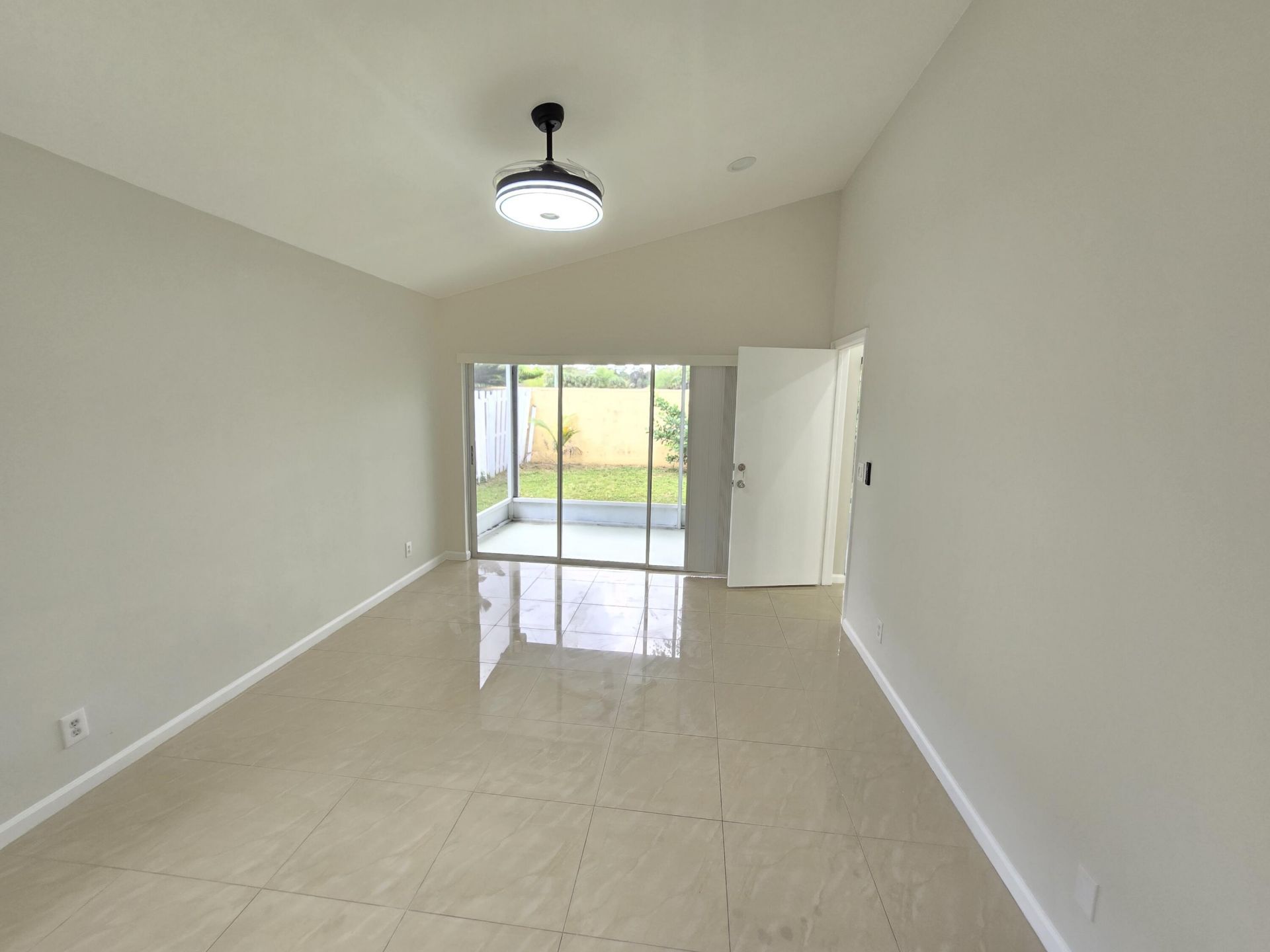 1041 Fairfax Circle W, Boynton Beach, FL 33436 Photo