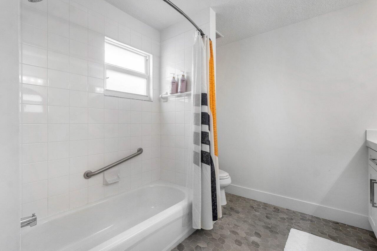 1211 Delray Lakes Drive, Delray Beach, FL 33444 Photo