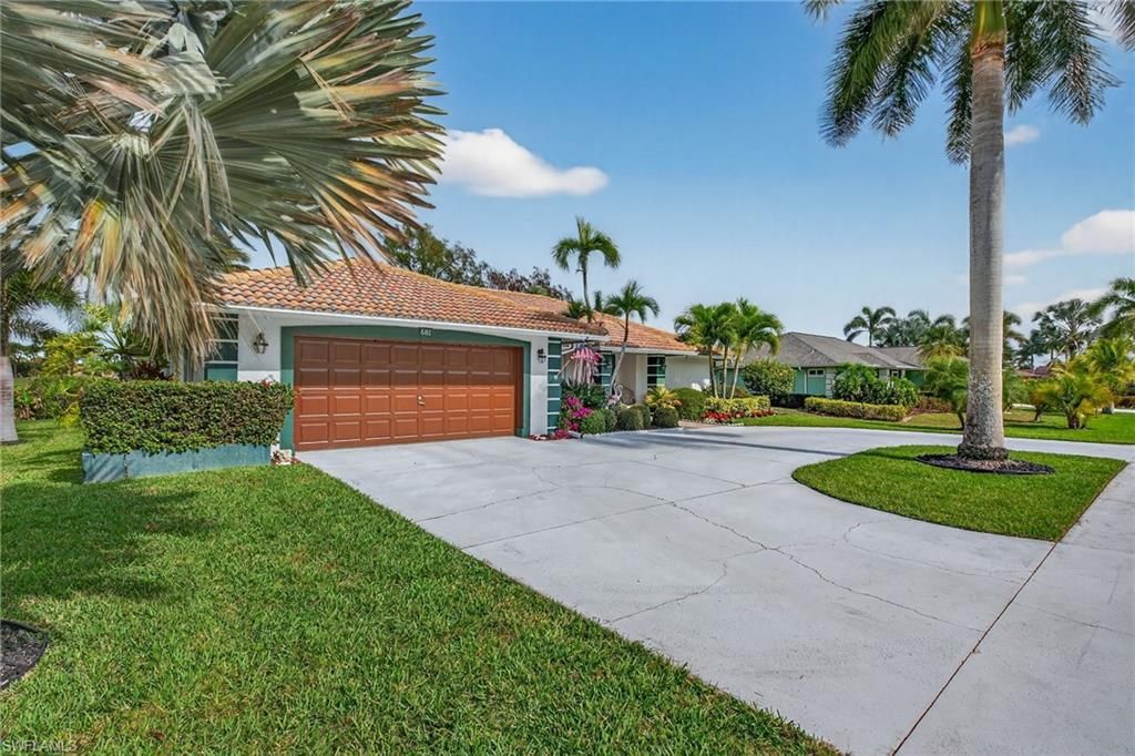 681 Saint Andrews Blvd, Naples, FL 34113 Photo
