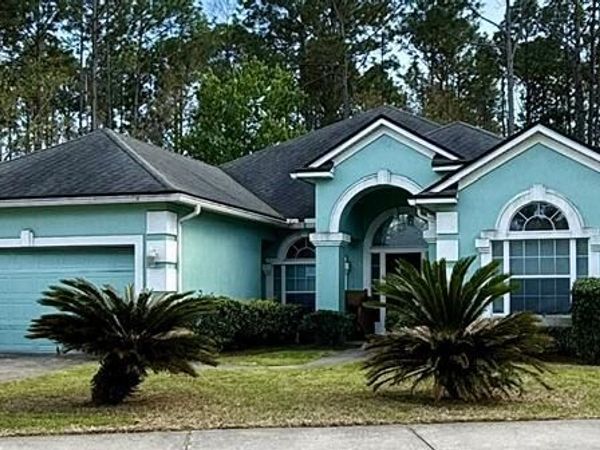 2044 OAK GLEN Road, Jacksonville, FL 32218