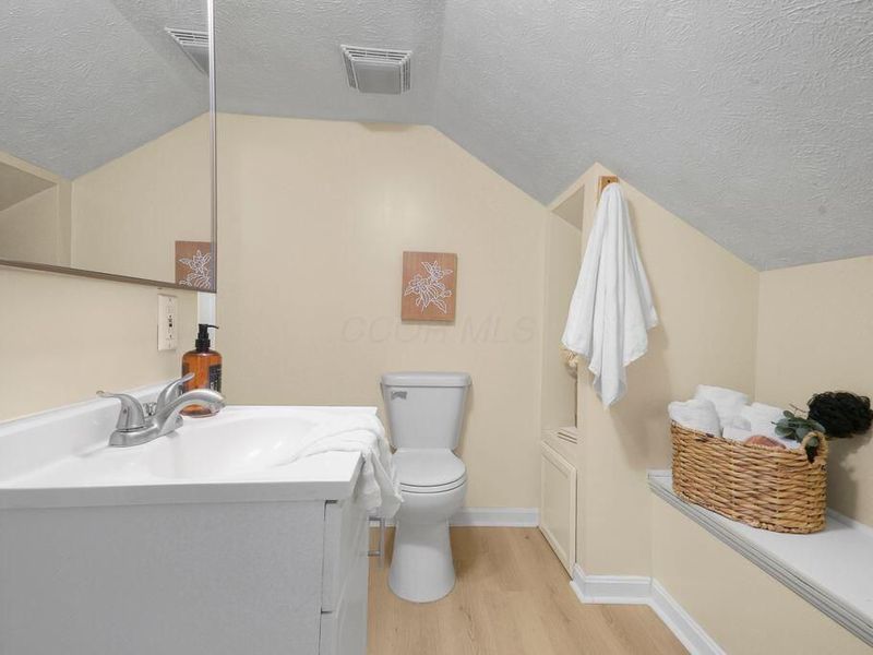 136 E Innis Avenue, Columbus, OH 43207 Photo 45