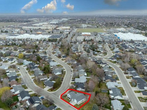 3892 E Eisenhower Dr, Meridian, ID 83642