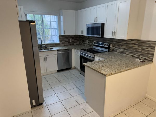 2010 Taylor Street, Unit 7b, Hollywood, FL 33020