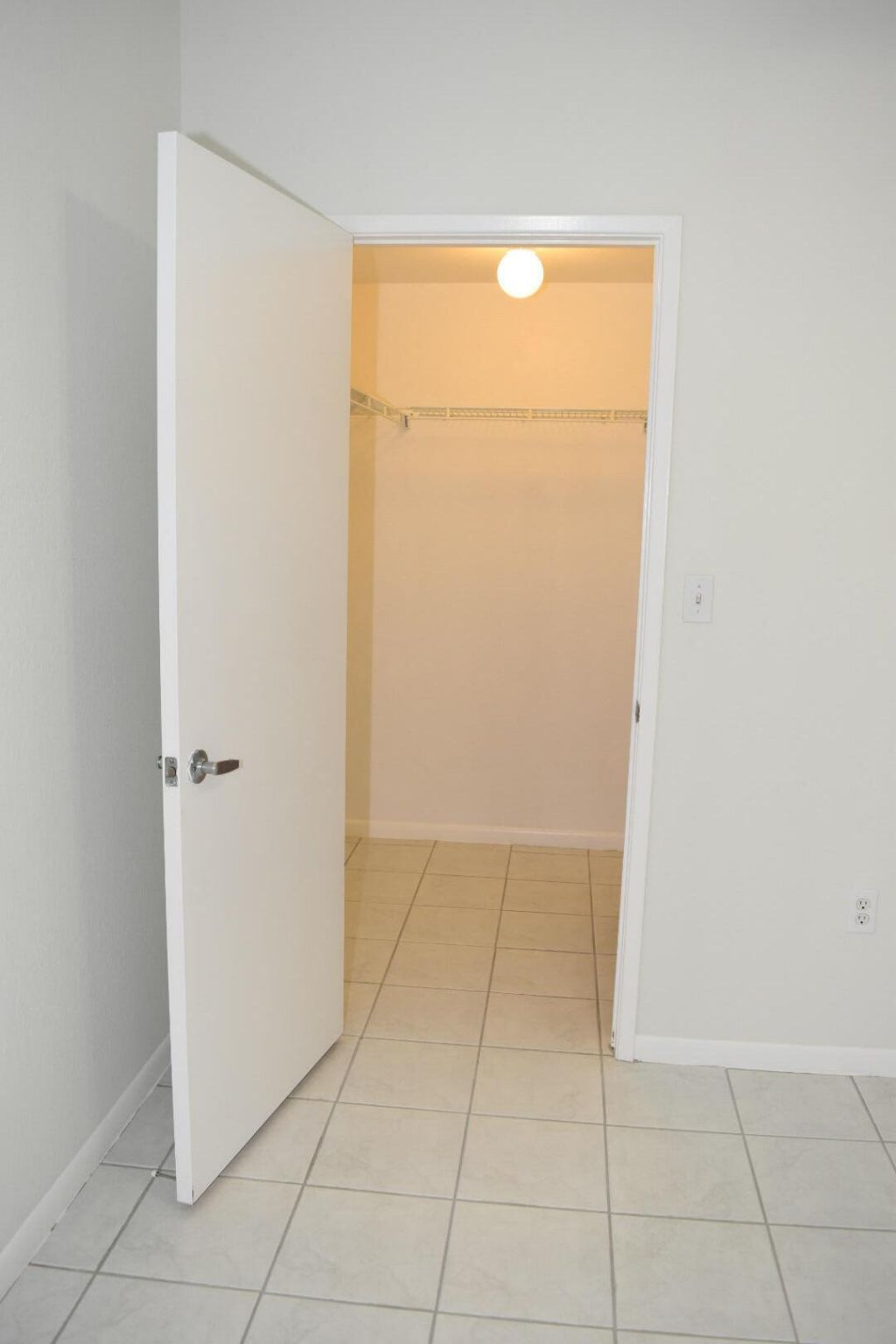 2010 Taylor Street, Unit 7b, Hollywood, FL 33020 Photo